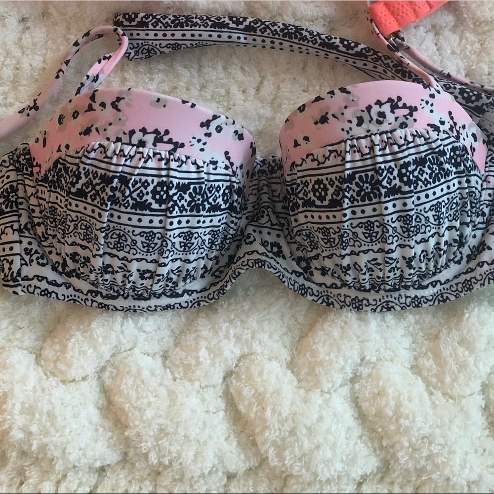 Push-up bikini top